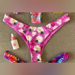 BNWT Moana Bikini Lipsmacker Vee